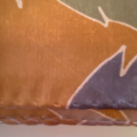 Vintage Liz Claibourne Neutral Leaves Scarf - Picture 3 of 5